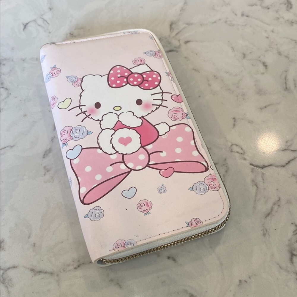 NEW: Hello Kitty Pink Wallet